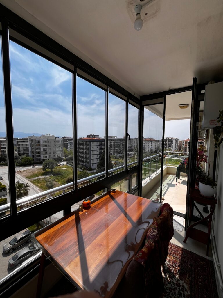 İzmir Katlanır Cam Balkon