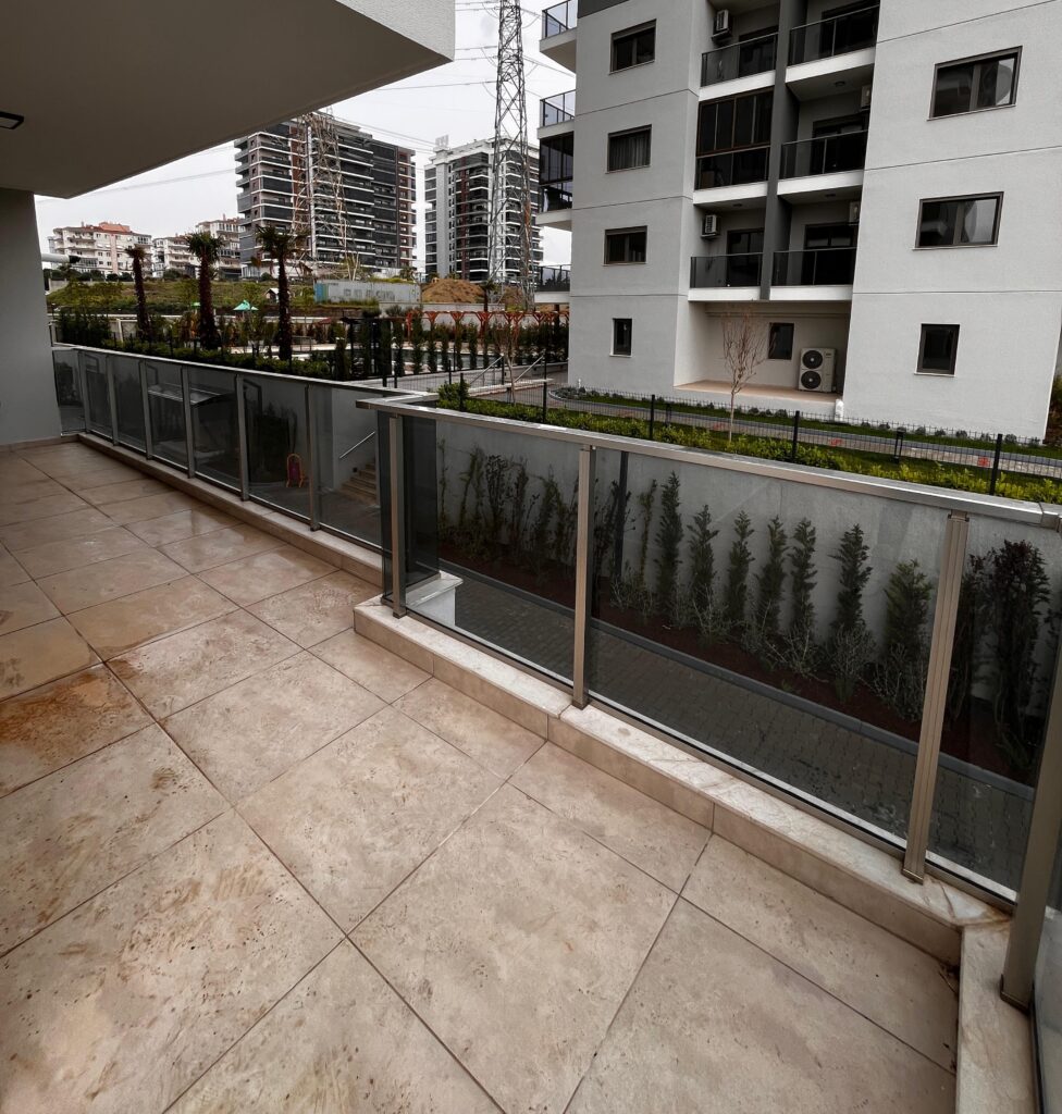 Camlı Kare Küpeşte Korkuluk